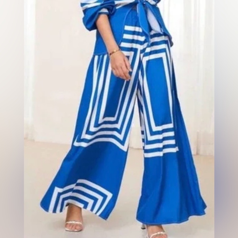 NWOT COMMENSE Blue and White Geometric Wide-Leg Pants